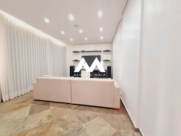 Casa Alto Padrão - toda reformada - 6 quartos ao lado da Savassi