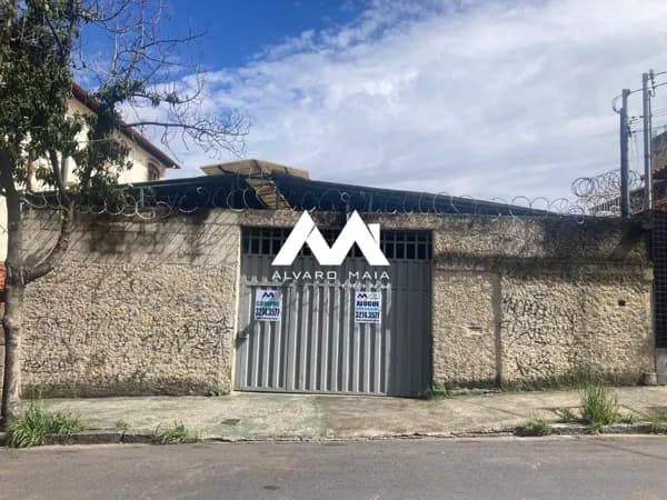 Oportunidade - Galpão com 360m², muito bem localizado no Santa Efigênia!