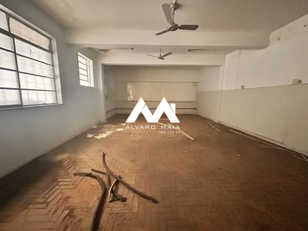 Casa para locação no Floresta próximo ao Boulevard Shopping.