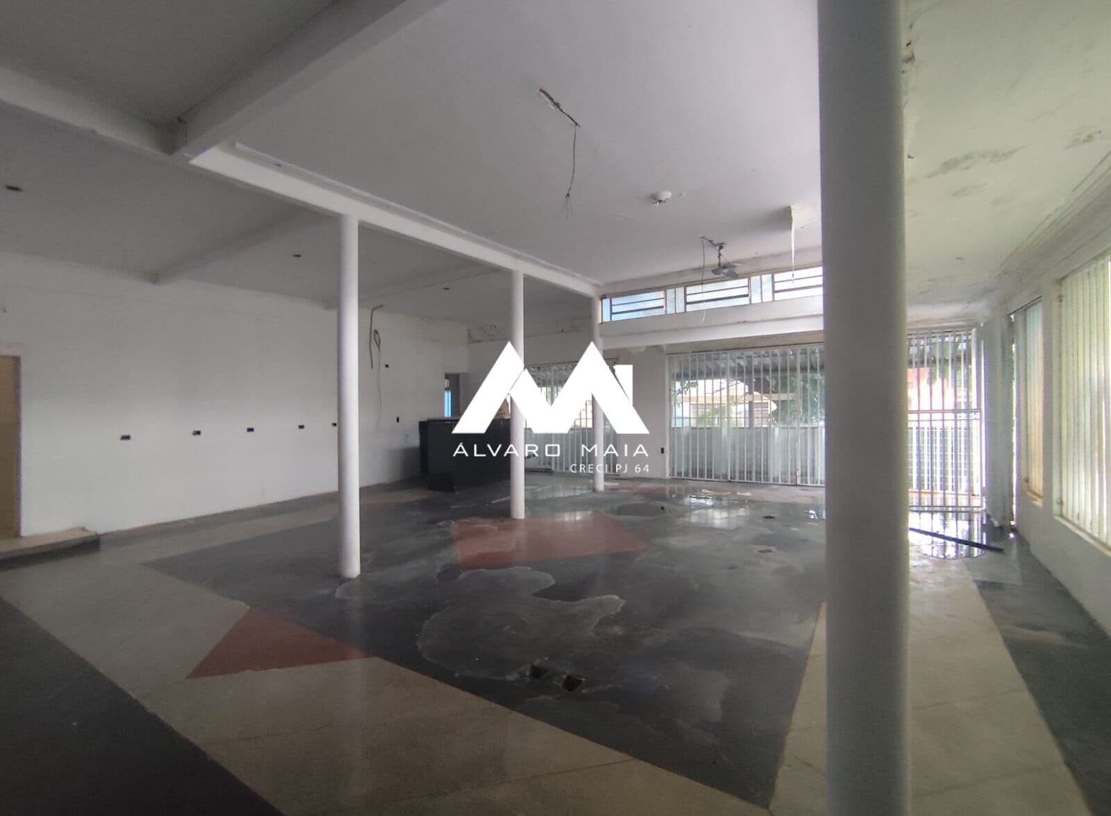 Casa comercial com 360m2 para locação no Bairro Carmo!