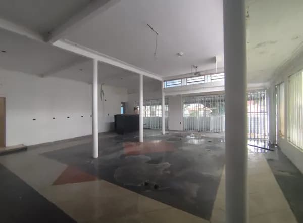 Casa comercial com 360m2 para locação no Bairro Carmo!