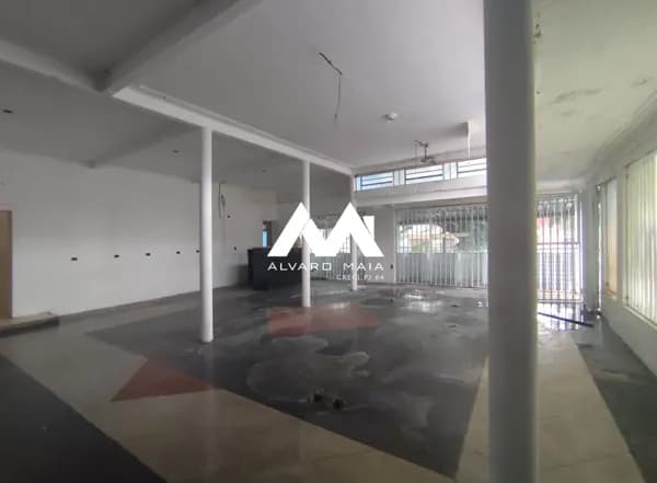 Casa comercial com 360m2 para locação no Bairro Carmo!