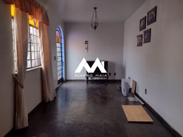 Casa para locação comercial no Bairro Cachoeirinha!!