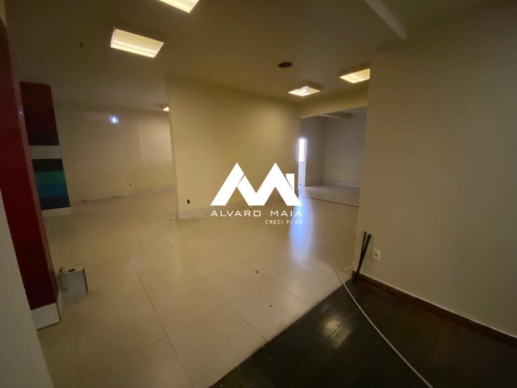 Casa comercial para locação no Funcionários próximo a Praça Benjamim Guimarães
