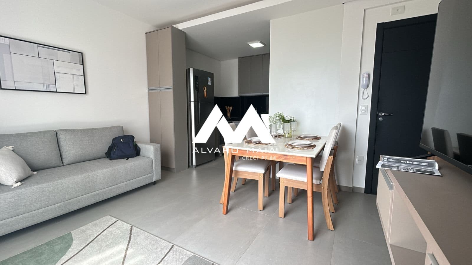 Apartamento de 2 quartos para venda no Santo Agostinho próximo a Praça da Assembléia.