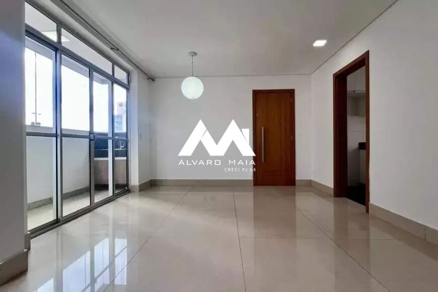 Apartamento com 2 Quartos e 2 banheiros à Venda, 67 m² no Santa Efigenia