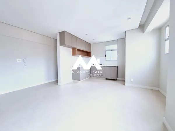 Cobertura Duplex - Toda reformada - 3 Quartos sendo 1 Suíte - Armários e Cooktop - 118 m² - Santa Efigênia