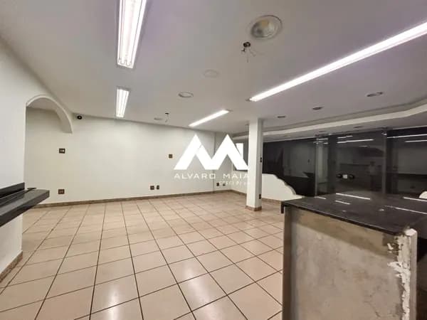 Loja para locação no Santa Efigênia na área hospitalar.