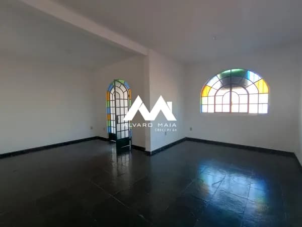 Casa COMERCIAL para locação no Bairro Santa Edfigênia!