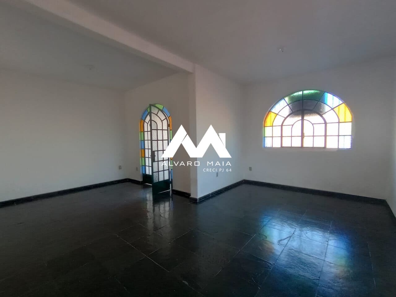 Casa COMERCIAL para locação no Bairro Santa Edfigênia!