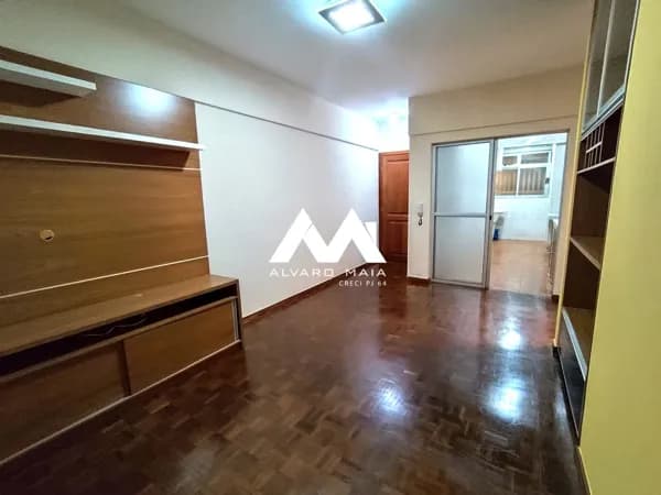 Apartamento 2 quartos para locação no Sagrada Familia