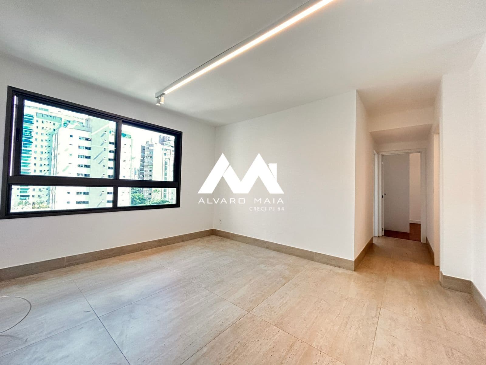 Apartamento de 2 quartos para locação no Lourdes próximo da Praça da Liberdade.