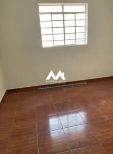 Casa de 3 quartos para locação residencial ou comercial no Caiçara.
