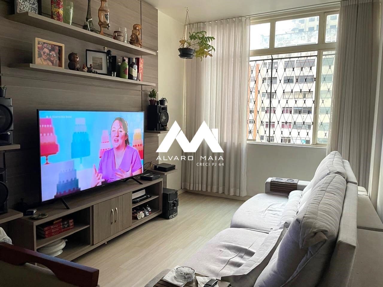 Apartamento com 2 Quartos e 2 banheiros à Venda, 110 m² no Centro