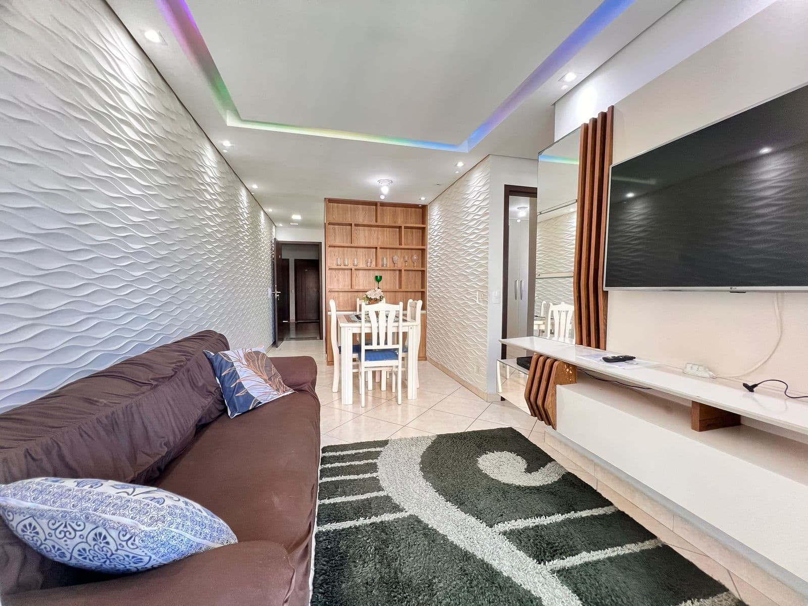 Apartamento quadra mar em Praia Grande!!!