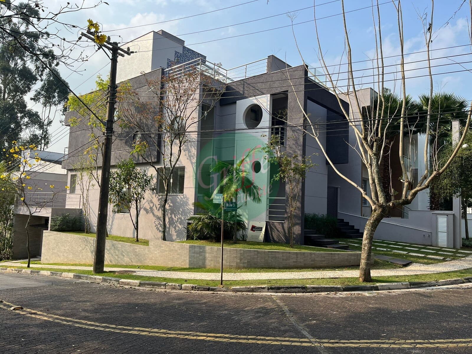 Sobrado em São Paulo - Jardim Leonor Mendes de Barros