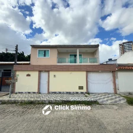 VENDE-SE CASA NO BAIRRO CANDEIAS