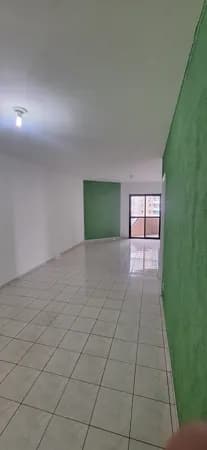 Apartamento amplo 2 quartos sendo 1 suíte 1 vaga na Guilhermina Praia Grande SP