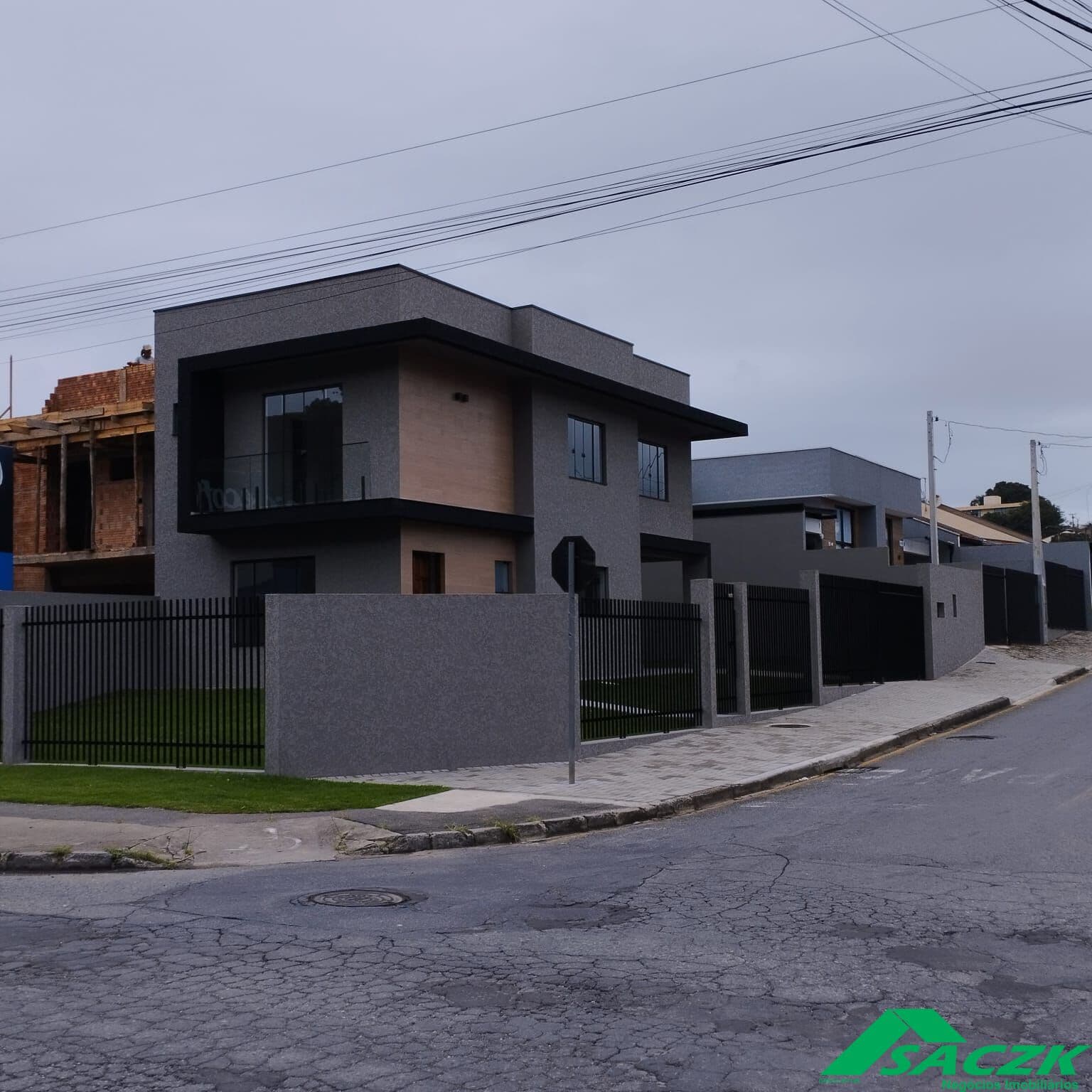 Sobrado Novo com 4 quartos