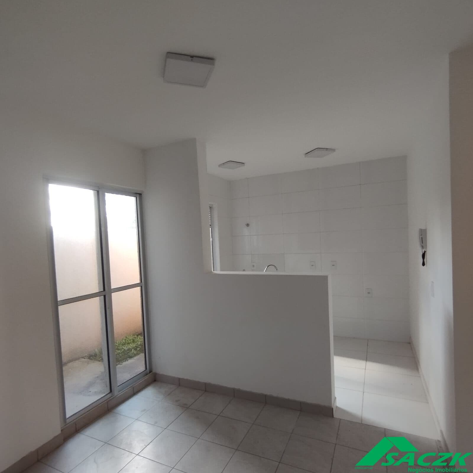 Apartamento em Campo Largo - Itaqui