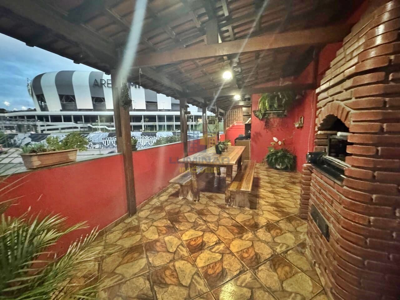 Cobertura duplex à venda no bairro Santa Maria, BH/MG.