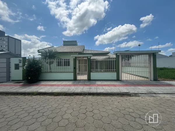 Casa à venda no bairro Recife, em Tubarão/SC