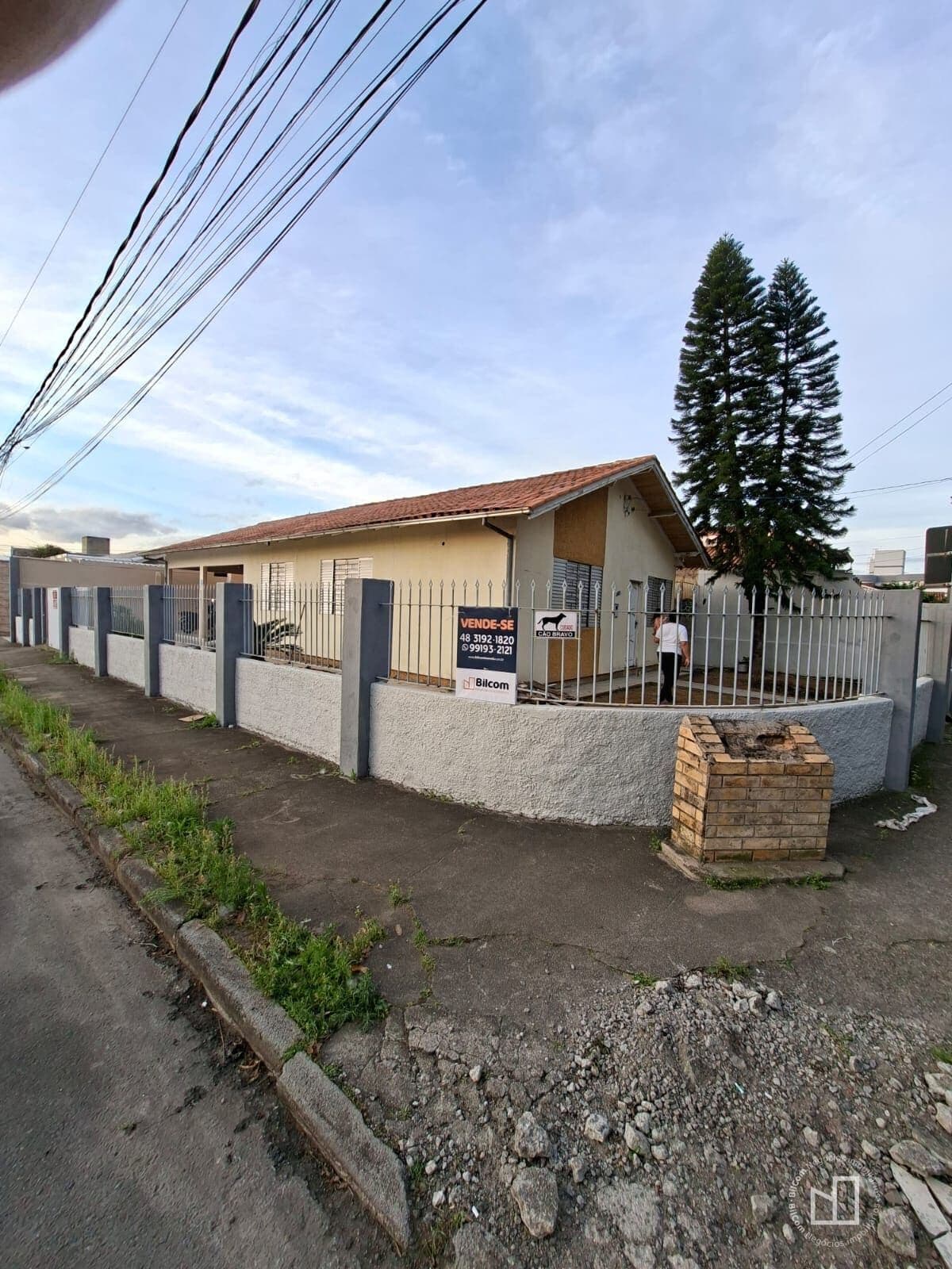 Casa à venda no bairro Revoredo, em Tubarão/SC