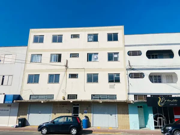 Apartamento no bairro Oficinas, em Tubarão/SC
