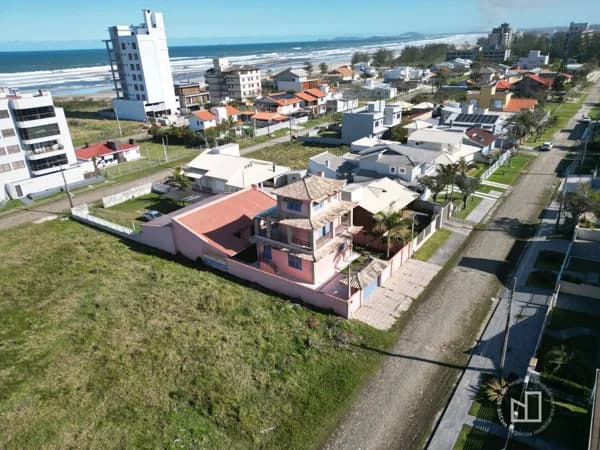 Casa a venda na praia de Itapirubá