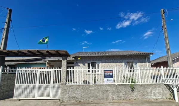 Casa à venda no bairro Bentos, em Laguna/SC