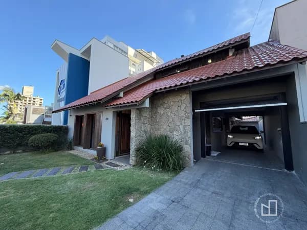 Casa à venda no bairro Vila Moema, em Tubarão/SC