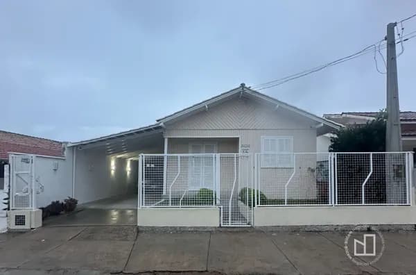 Casa com piscina no bairro Oficinas