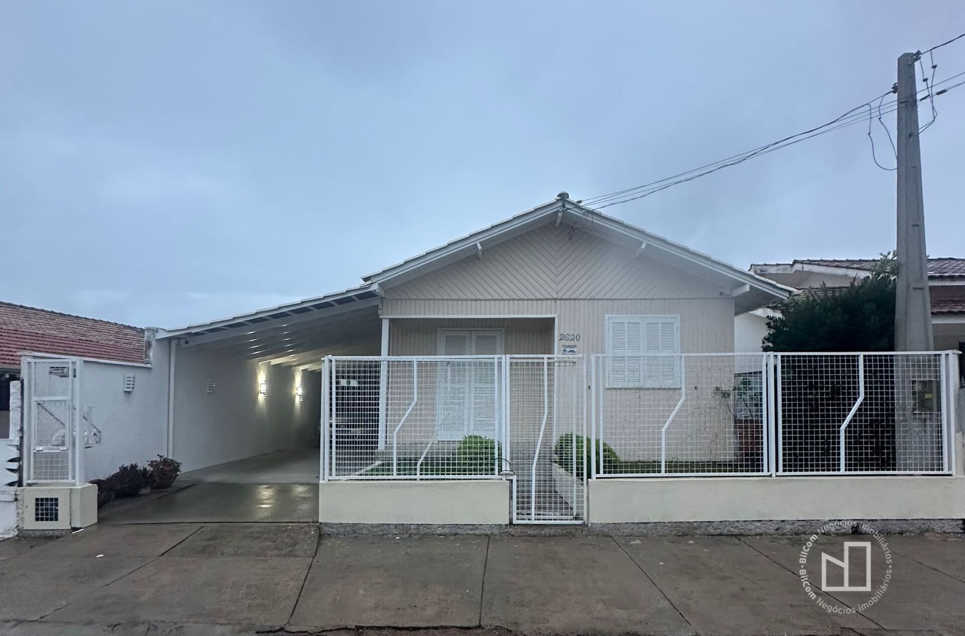 Casa com piscina no bairro Oficinas