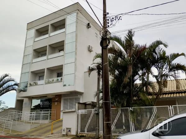 Apartamento à venda no bairro Revoredo, em Tubarão/SC