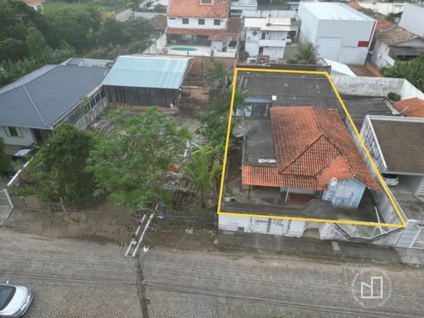 Terreno à venda no bairro Santo Antônio de Pádua, em Tubarão/SC