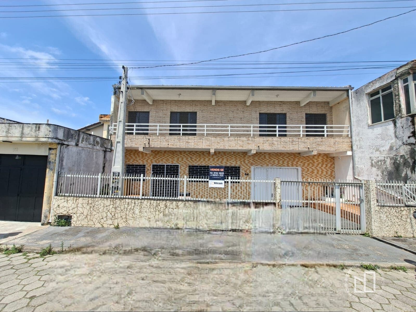 Casa à venda no bairro Cabeçudas, em Laguna/SC