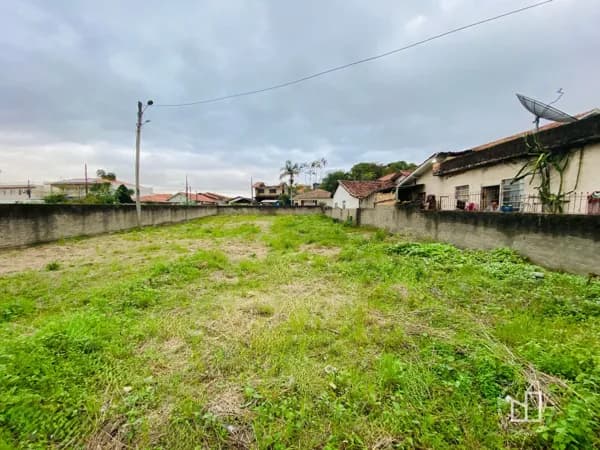 Terreno à venda no bairro Oficinas, em Tubarão/SC