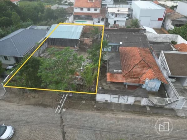 Terreno à venda no bairro Santo Antônio de Pádua, em Tubarão/SC