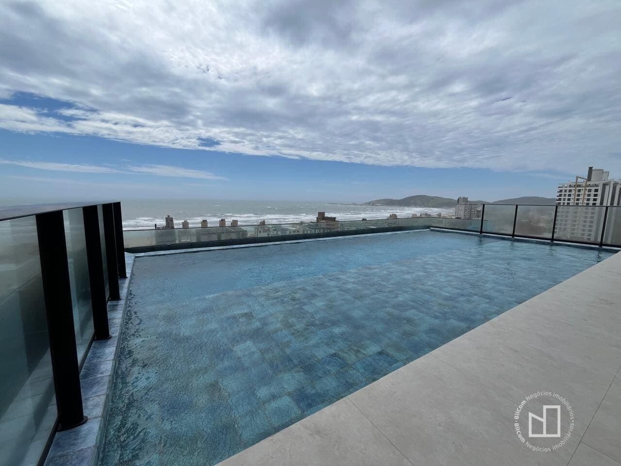 Apartamento à venda no bairro Mar Grosso, em Laguna/SC
