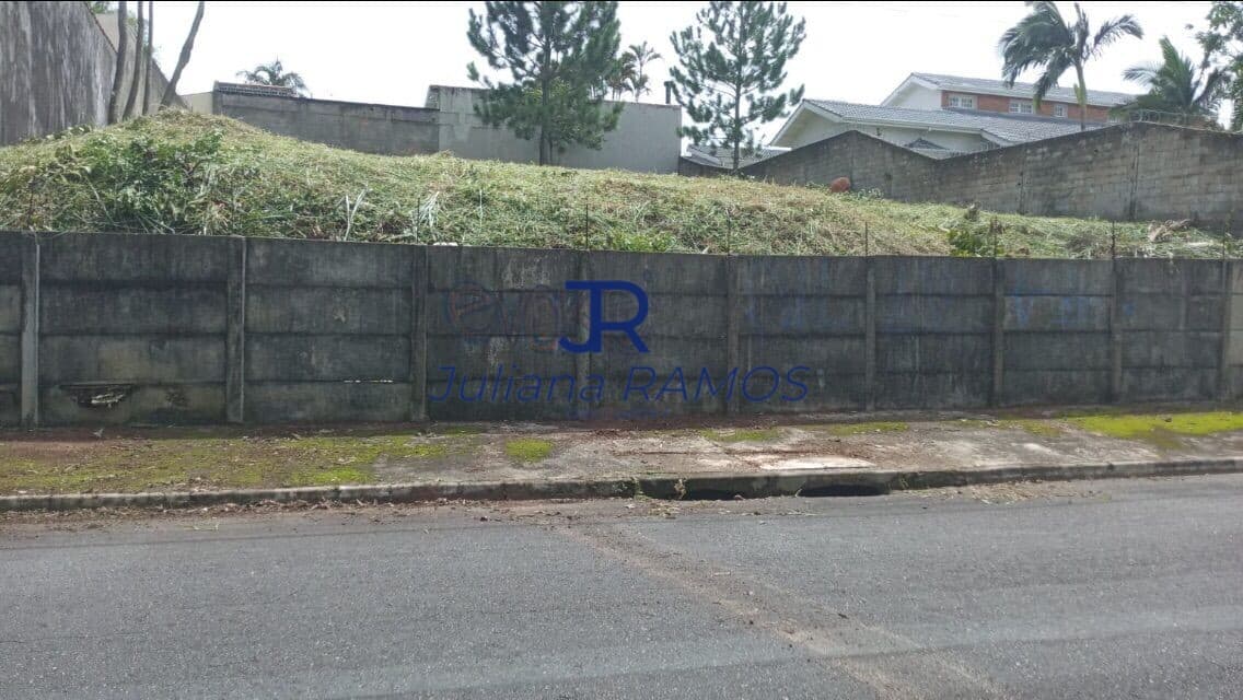 Terreno à venda, 1.008m2, em localização privilegiada no bairro Nova Gardenia