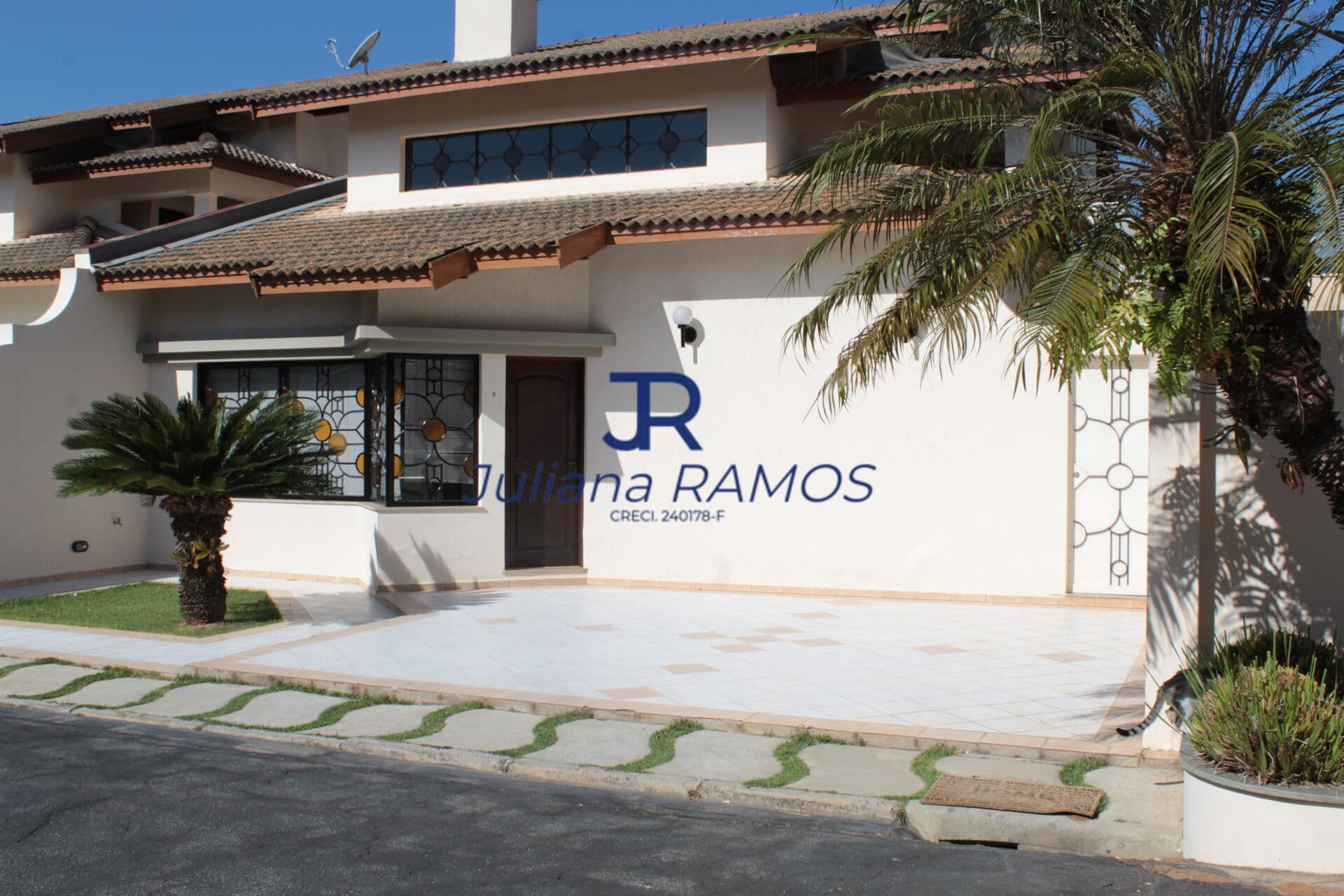 Casa para alugar com 3 suítes, 190m2 , Atibaia/SP