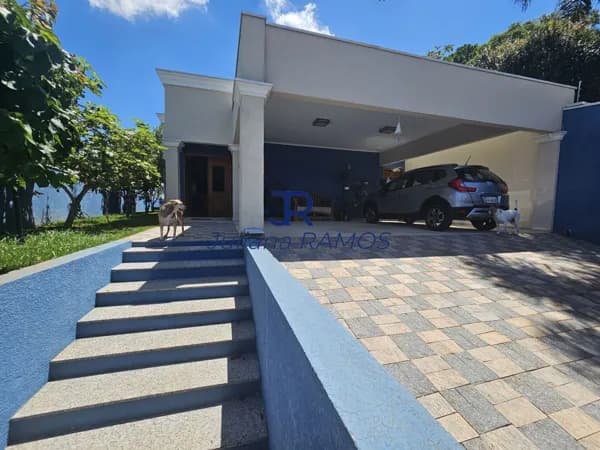 Casa Térrea á venda com três suítes, Atibaia/SP