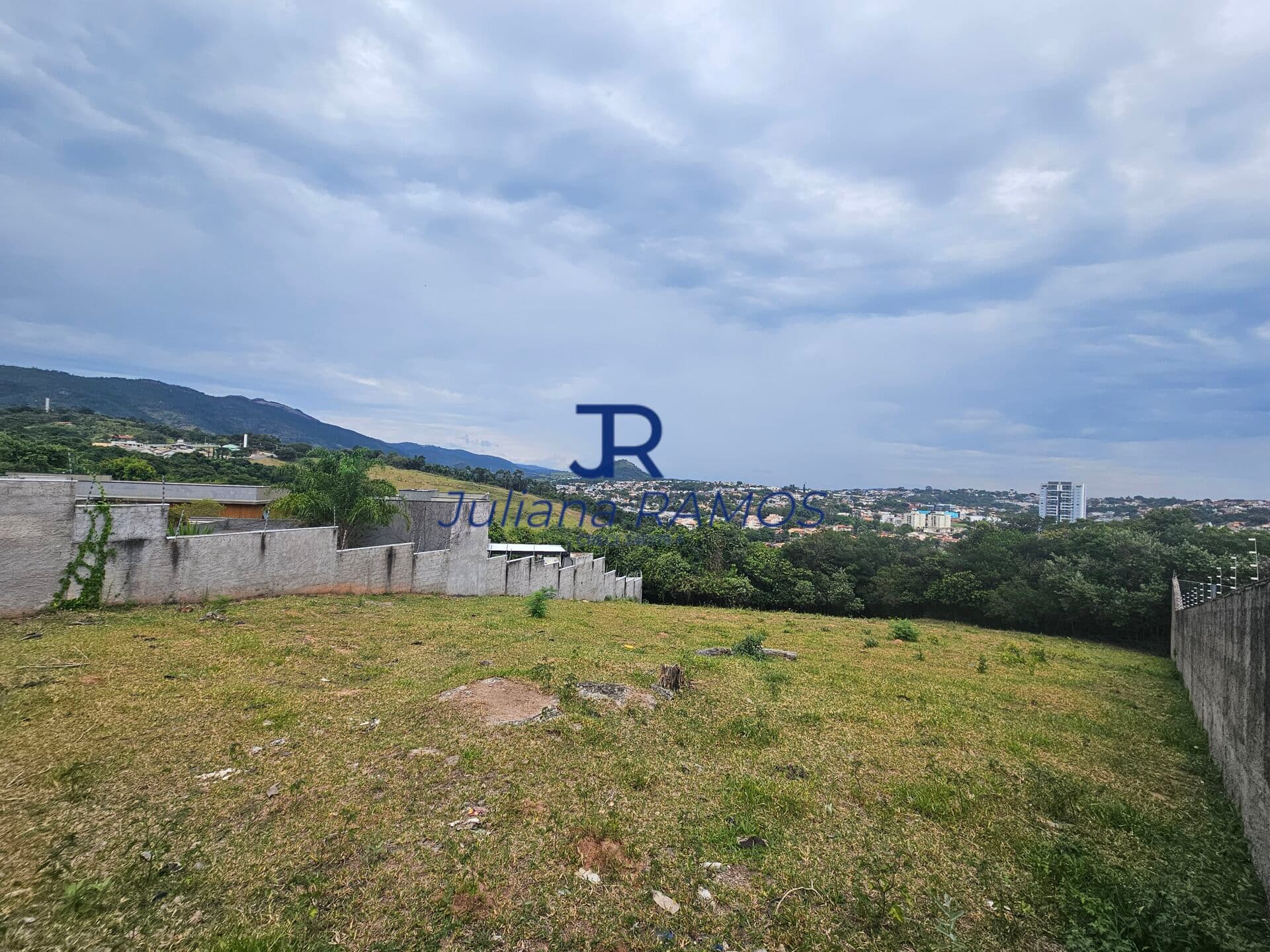 Terreno à venda, 2.185m2, em Jardim São Nicolau, Atibaia/SP