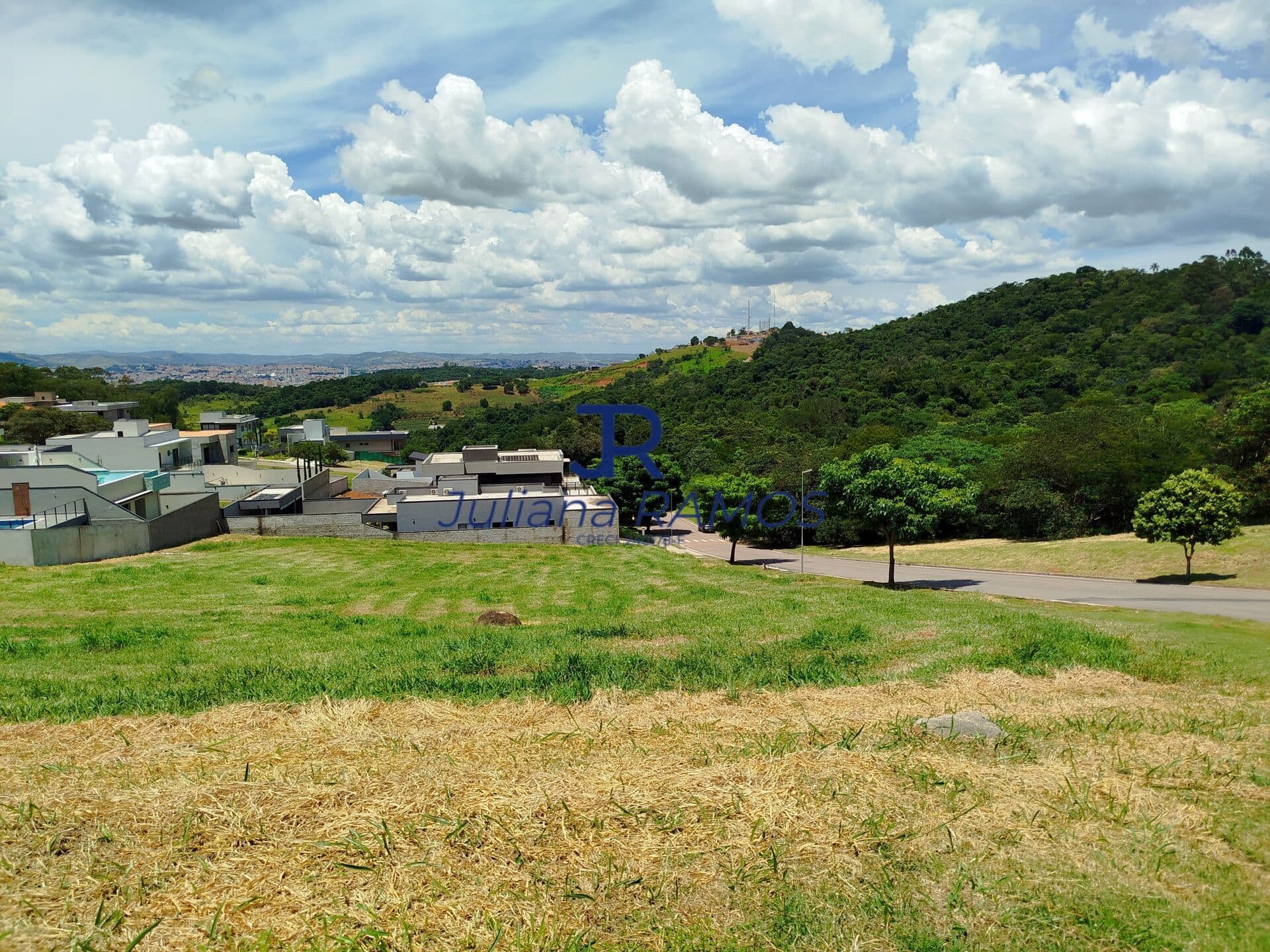 Terreno à venda, 601m2, em Condomínio em Boa Vista, Atibaia/SP