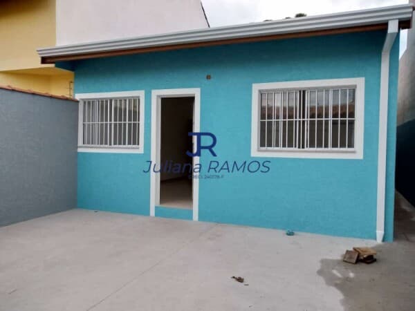 Casa térrea à venda com 3 dormitórios em Atibaia
