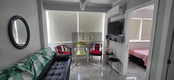 Apartamento com 3 dormitórios, sendo 1 suite, a 100 metros do mar!