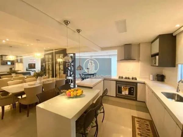 Apartamento Diferenciado, no Centro, Balneário Camboriú/SC