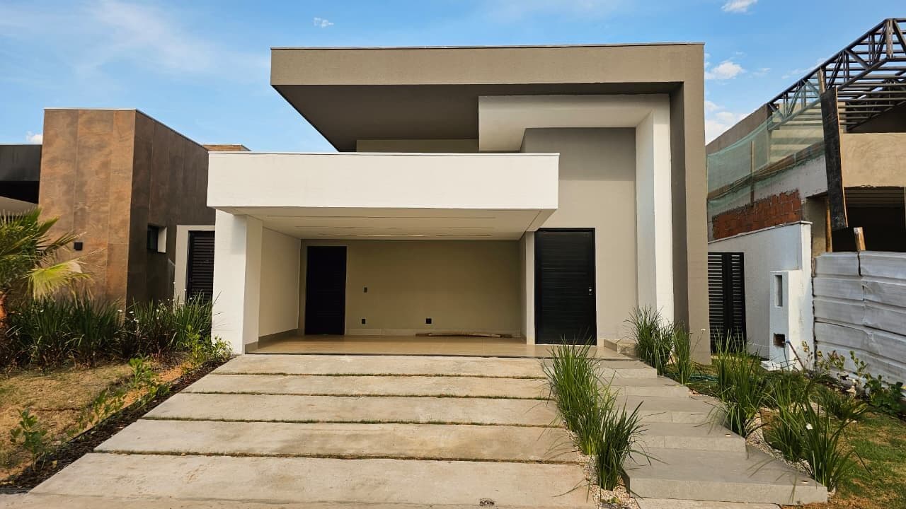 Casa térrea á venda no Condomínio Blevedere II
