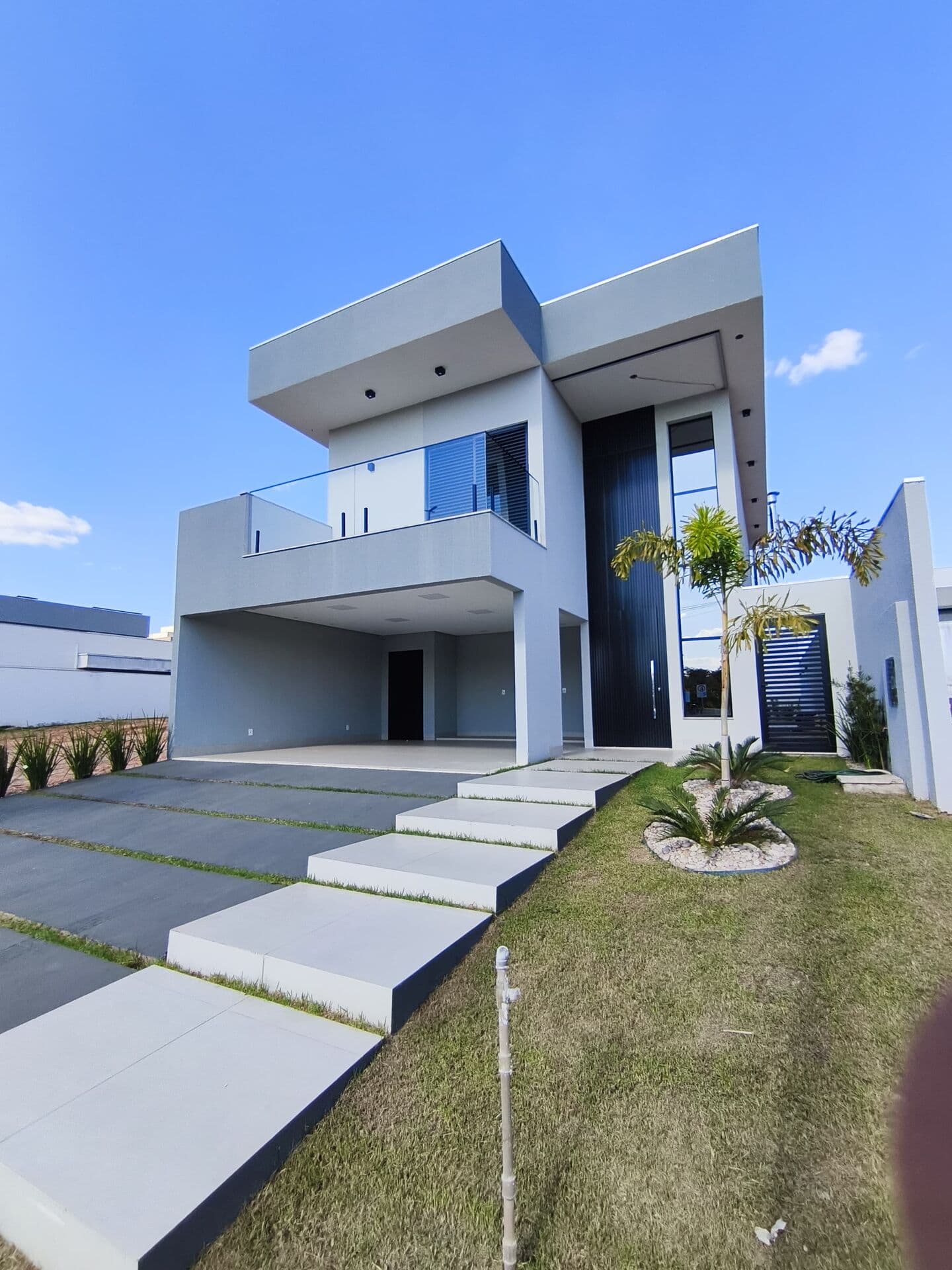 Sobrado á venda no Condomínio Belvedere II
