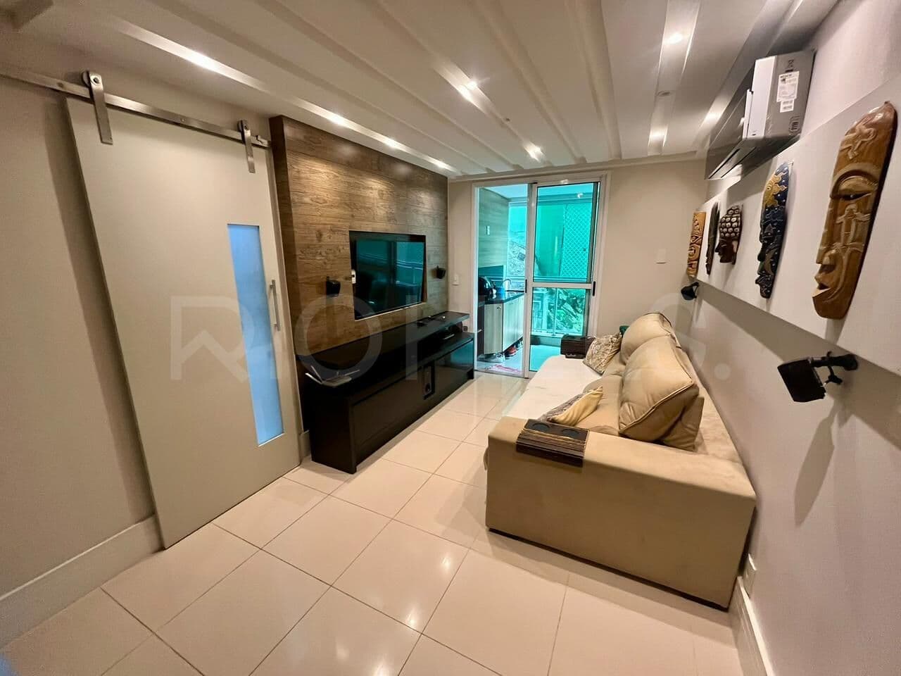 Apartamento de 2 quartos à venda no Edifício Ideale, com 80m², em Charitas, Niterói/RJ